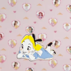 Disney - Alice Au Pays Des Merveilles - Pin's Poupée Animator OE