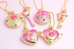 Bandai - Sailor Moon : Set De 6 Porte-clés -Boutique Pas Chère sailor moon set de 6 pendentifs en metal porte cles bandai 1